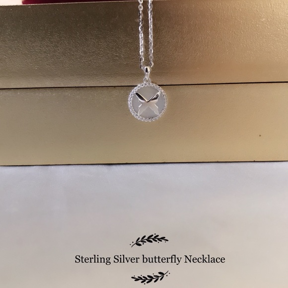 Jewelry - Sterling Silver butterfly butterfly necklace